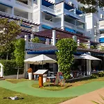 Frontline Beach Apartment With Amazing Sea Views