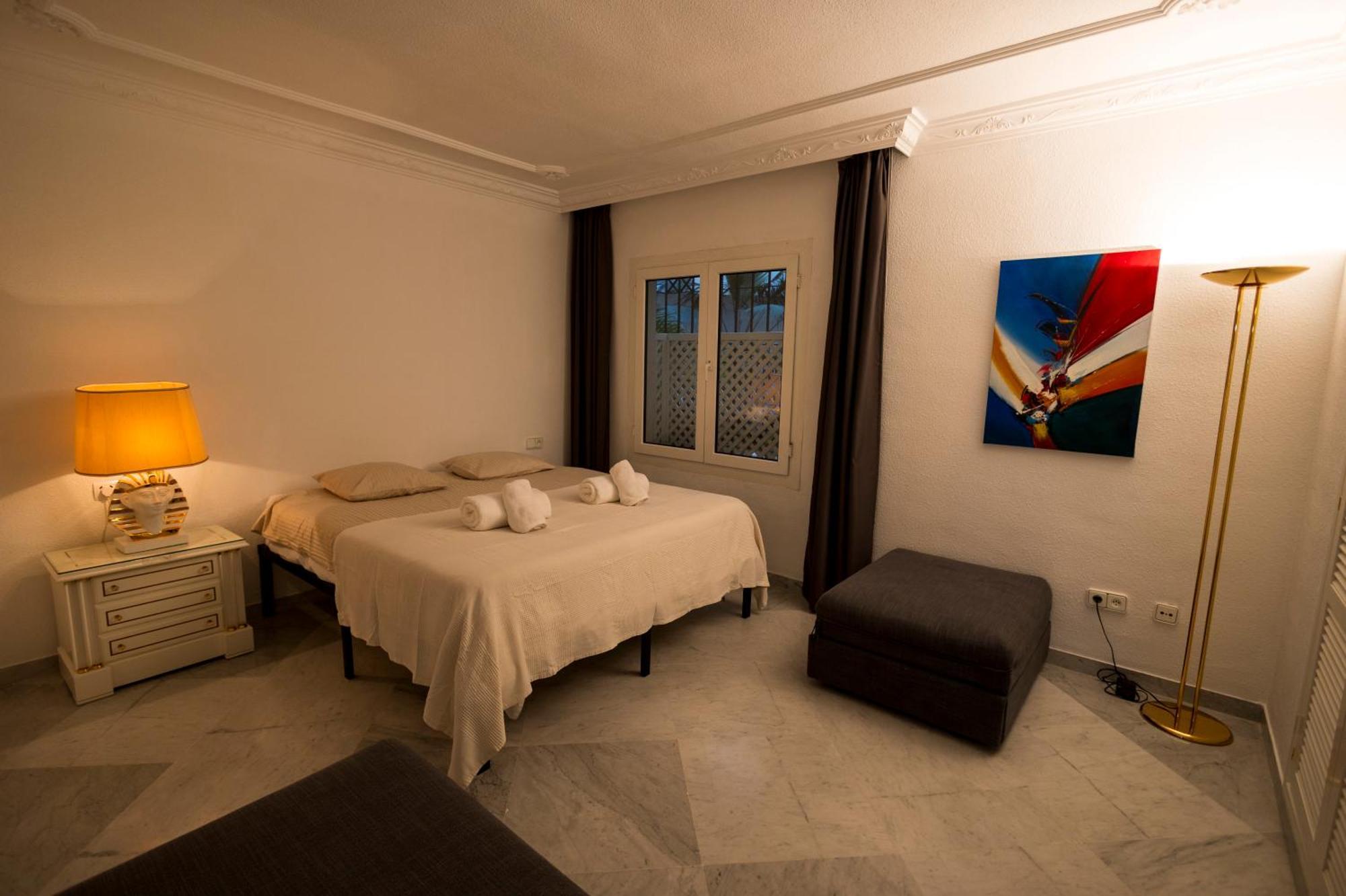 Apartment Frontline Beach With Amazing Sea Views *