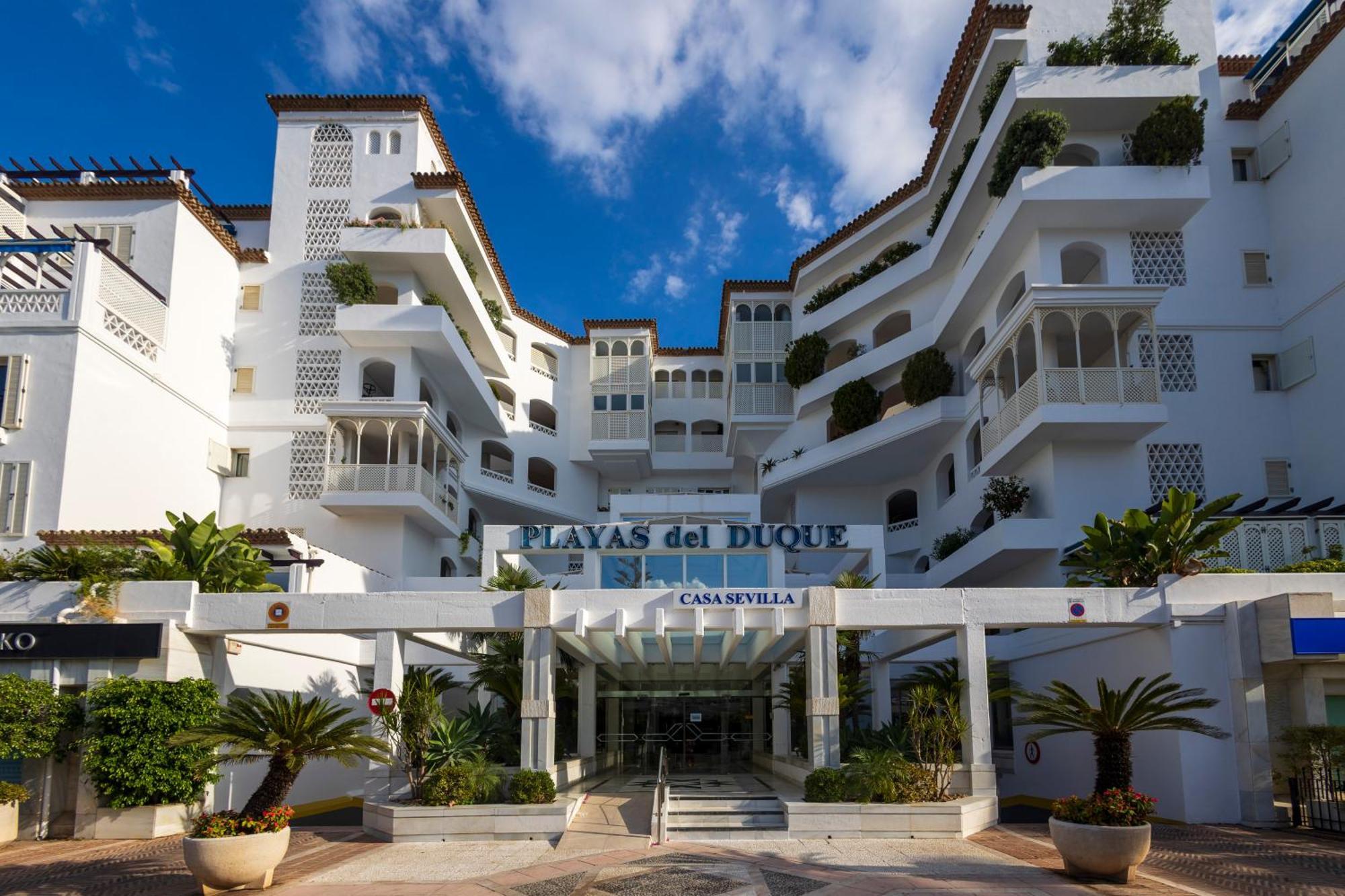 Apartment Frontline Beach With Amazing Sea Views *