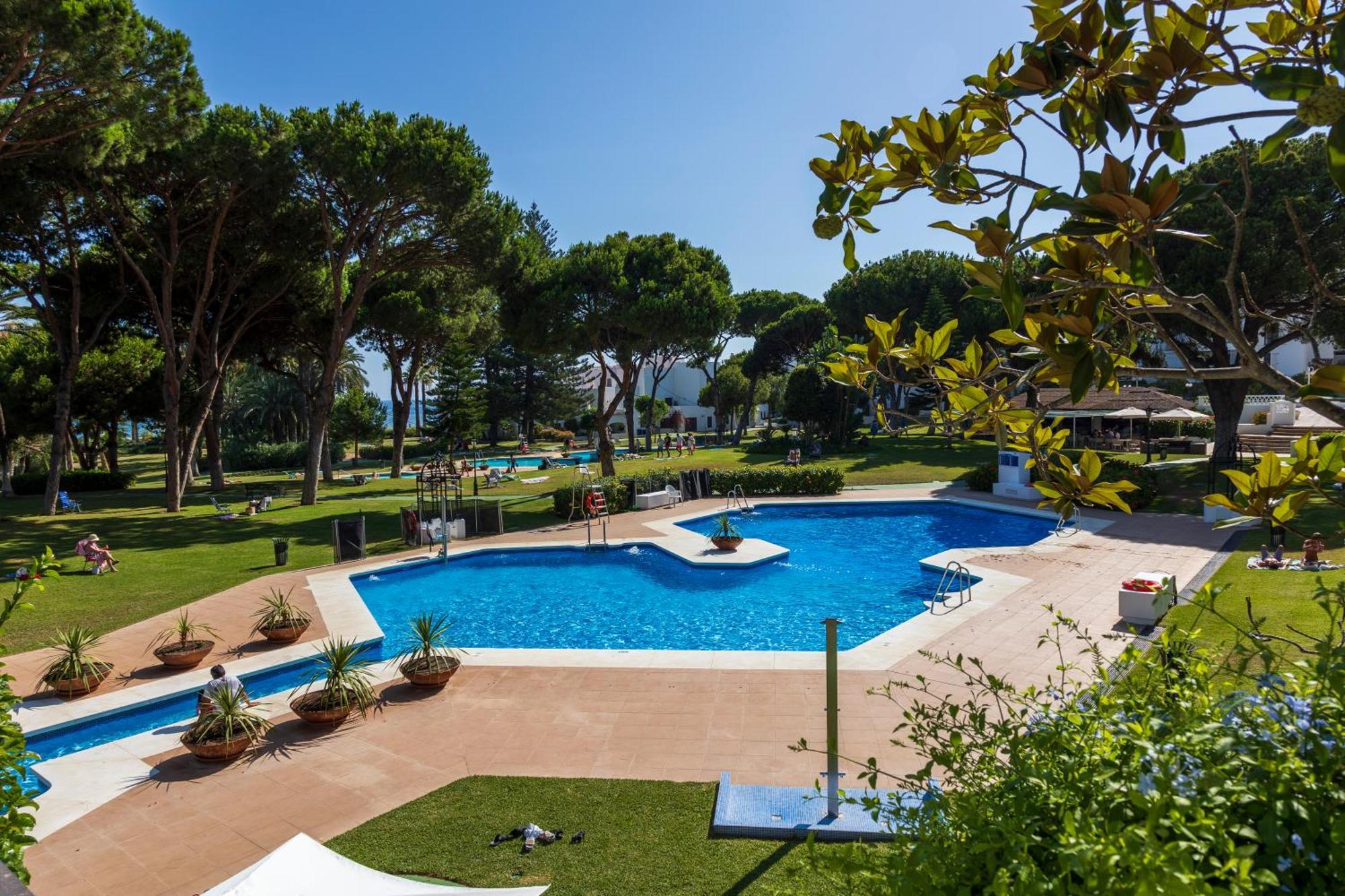 Frontline Beach With Amazing Sea Views *