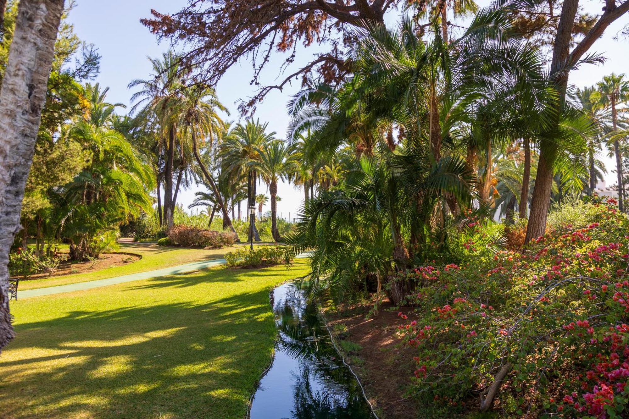 Frontline Beach With Amazing Sea Views Appartamento